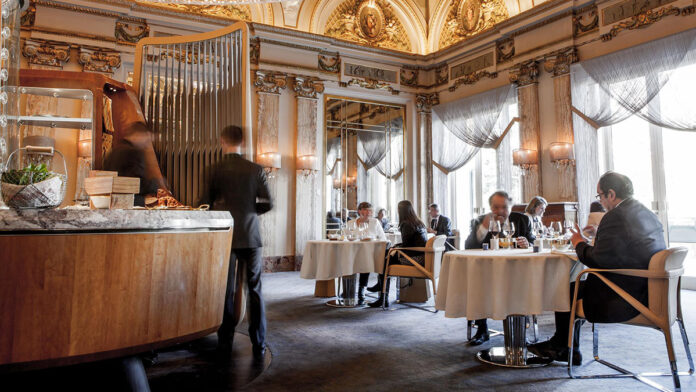Il tempio della cucina a Monaco, il lusso gastronomico di Le Louis XV