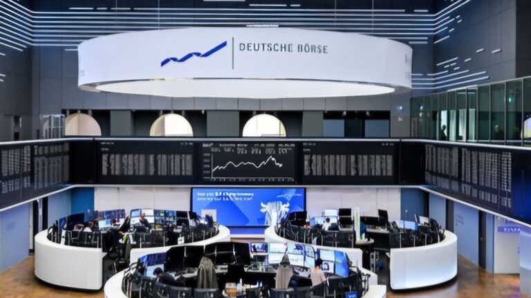 Mercati europei: listini in rosso, petrolio giù, euro debole