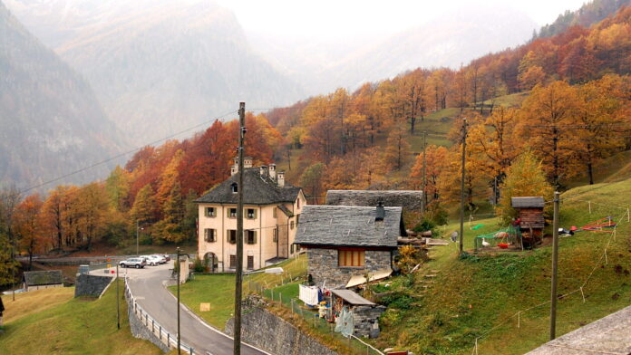 Cerentino: il borgo più piccolo e il fascino della Valle Rovana