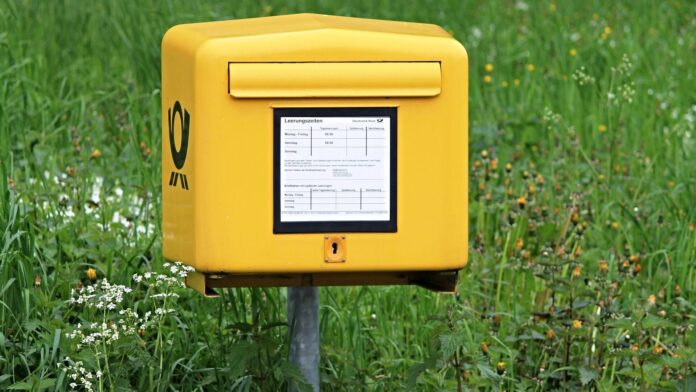 poste Poste Italiane lancia l’offensiva su TIM: i dettagli dell’operazione