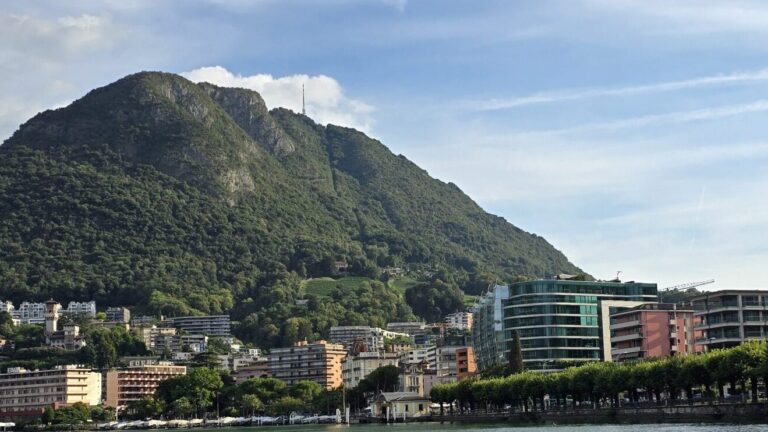Svizzera vola +1,5% nel trimestre, USA rallentano e borse UE chiudono miste con petrolio in rialzo