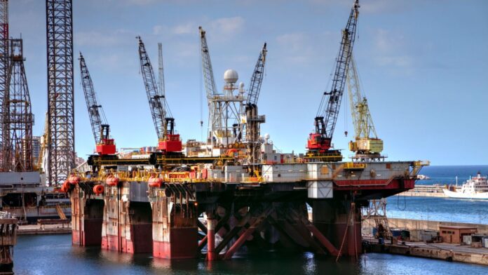 petrolio OPEC+ aumenta la produzione: in arrivo 188.000 barili al giorno da settembre