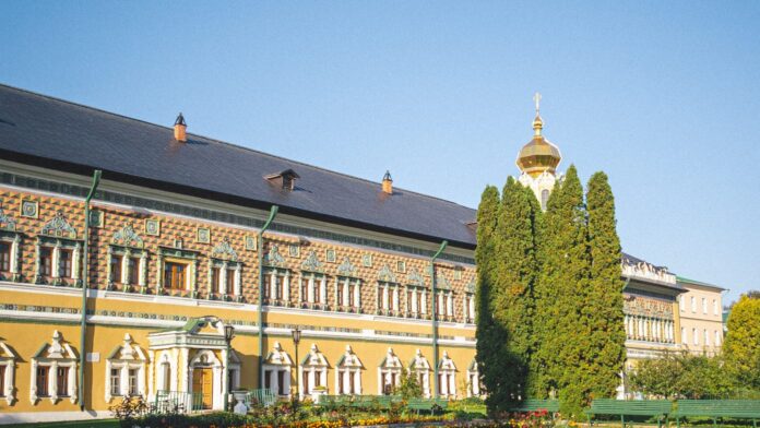 La Svizzera sostiene la protezione del monastero delle Grotte di Kiev